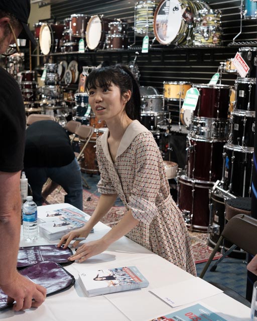 oferm0d's tweet photo. Arigato @senridrums for your performance at @drummershangout, and for your excitement over my Choco-Boo DVD! https://t.co/jhVzo4RKXP
