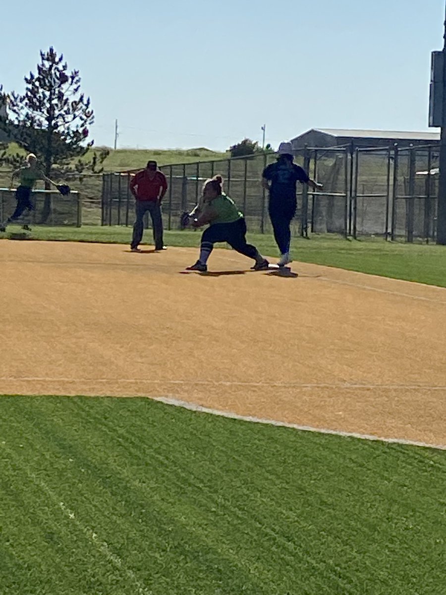 BrousSoftball's tweet photo. https://t.co/PvcAgPQYiD