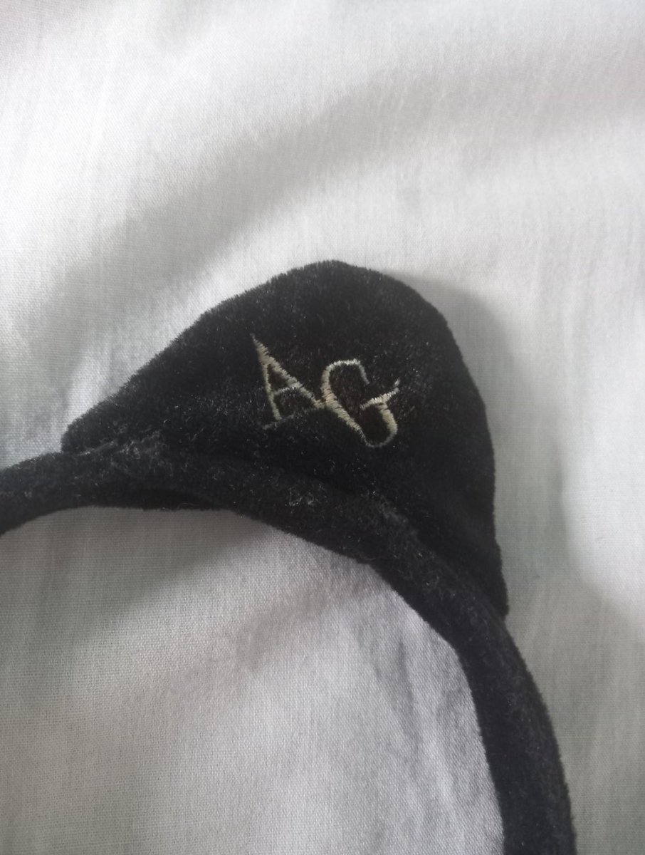 mochiscart's tweet photo. wts lfb ariana grande ph

ag cat ears headband 🖤
— php600
— official merch, bought during honeymoon tour mnl
— velvet (?) material, hence prone to dust (but nililinis naman always)
— only used 2x during her concerts !

mop: gcash
mod: sdd/ggx

t. ariana grande official merch https://t.co/cUlEOhBv4x