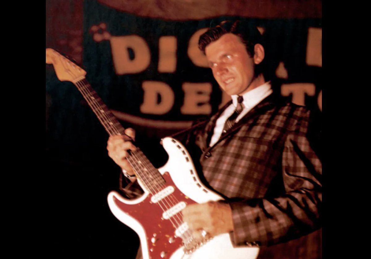 I met Leo Fender, who is the guru of all amplifiers, and he gave me a Stratocaster. He became a second father to me.  #dickdale #fender #stratocaster #strat #surfguitar #miserlo