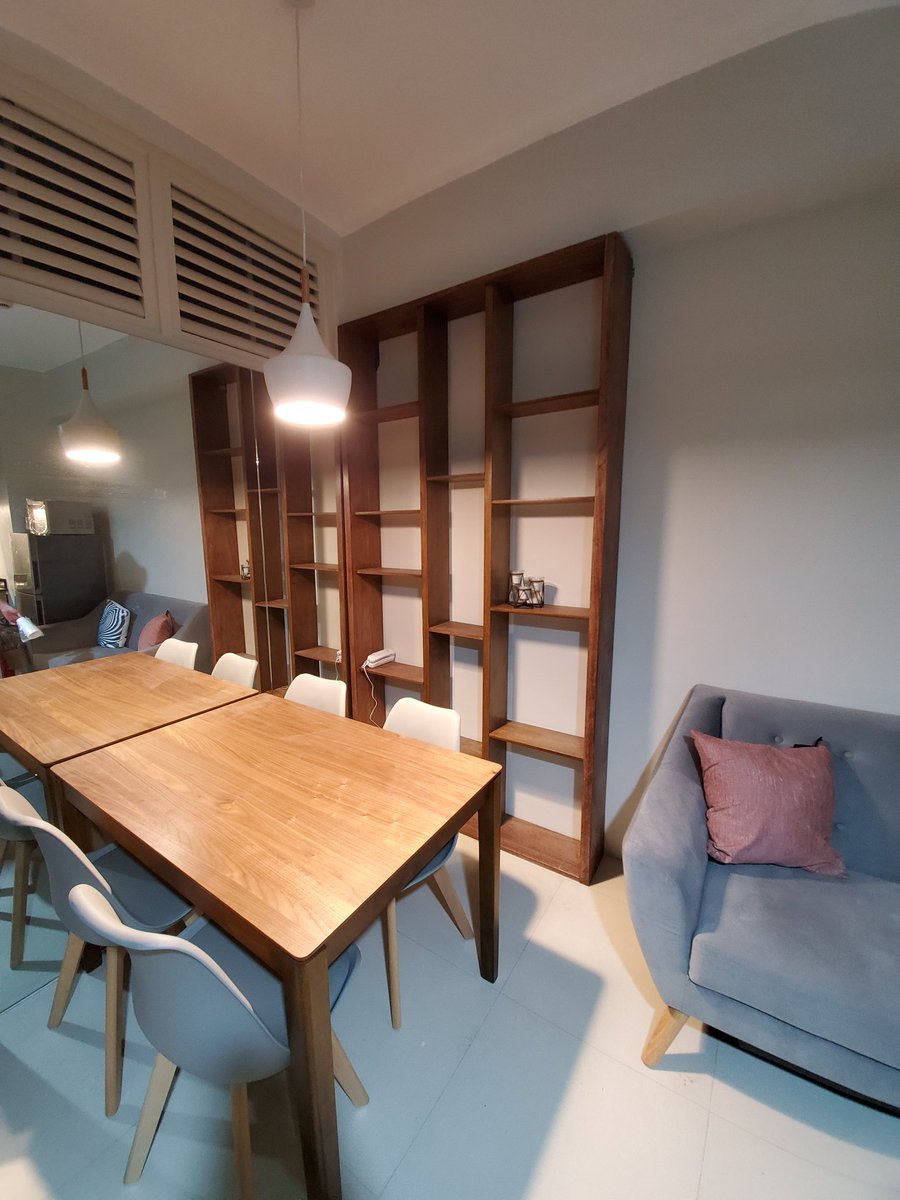 jljs08's tweet photo. My biggest build yet, floor to ceiling bookshelf for a friend https://t.co/ffxb7Lxyxg