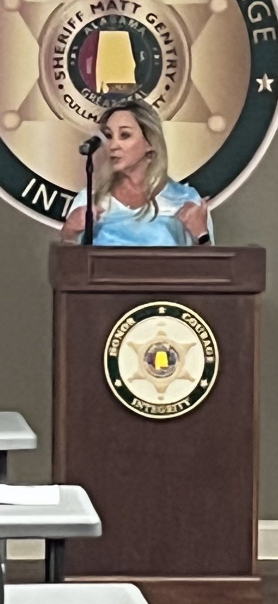 GregNicholas525's tweet photo. Judge Floyd, Judge Williams, Judge Nicholas and Circuit Clerk Lisa McSwain spoke to members of the 2022 Citizens Academy earlier this evening about the local court system. A great group! https://t.co/sfuvq3JJep