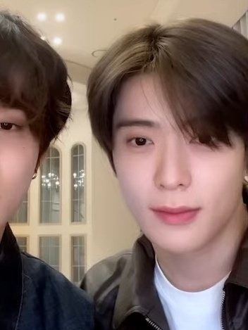 Jaehyun is so pretty <3