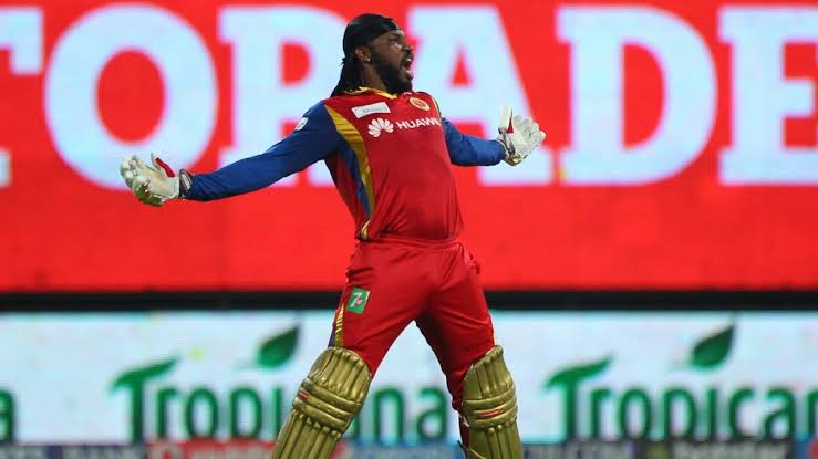 Shebas_10dulkar's tweet photo. Most 100s in T20 format

22 - Chris Gayle
  8 - David Warner
  8 - Aaron Finch
  8 - Michael Klinger
  7 - Luke Wright
  7 - Brendon McCullum
  6 - Virat Kohli
  6 - Rohit Sharma
  6 - KL Rahul
  6 - Babar Azam
  6 - Jos Buttler 
  6 - Shane Watson

Happy Birthday Chris Gayle 🐐 https://t.co/IwZFl5tz7S