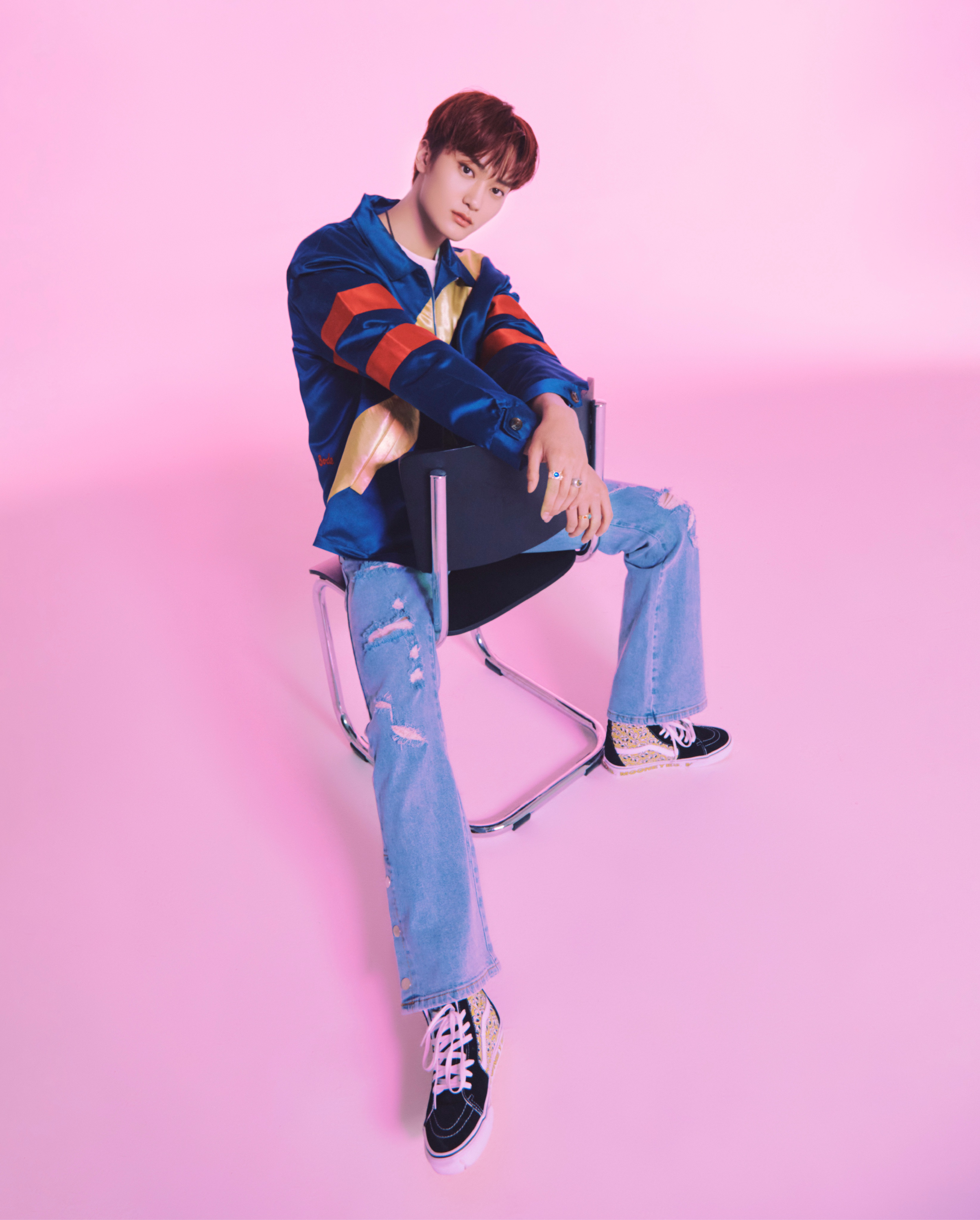 FdJn9_PaMAI8-KW?format=jpg&name=4096x409