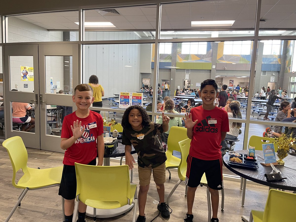 MrsJean_GE's tweet image. We had a great time meeting new friends by participating in our first No Place for Hate Activity “It Starts with Hello!”#helloweek @CounselorFrutos @HumbleISD_GE @Curllonangela @NPFH