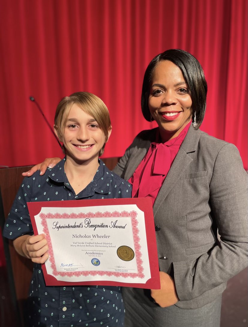 vvusdbethune's tweet photo. Congratulations to one of our 5th grade Superintendent Award recipients, Nicholas Wheeler 👏🏼 We are so proud of you 🤩 https://t.co/vWytSB9ltC