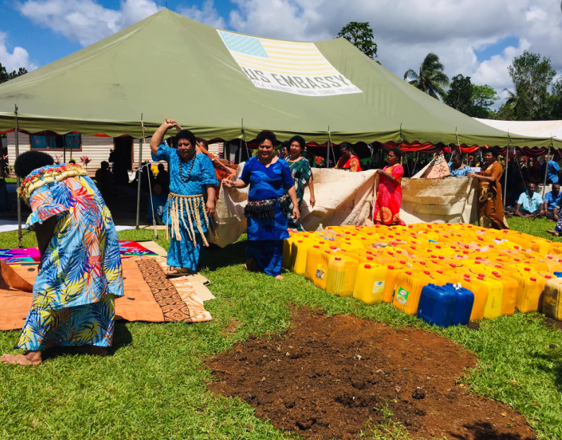 jojirashark's tweet photo. Nasaqalau's historical and momentous 'cara sala' trip to the vanua o Bure in the village of Soa,Nakorotubu,Ra‼️
Friday the 9th of September 2022 will forever be remembered by the people of Soa and Nasaqalau as a day to celebrate the renewing of family ties.This is the story ... https://t.co/Rx44l27A7E