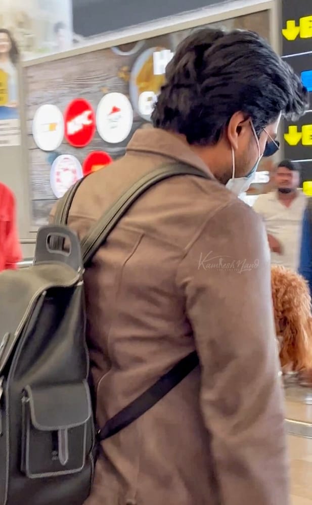 AlwysNariCharan's tweet photo. #RamCharan Back to HYD.

#ManOfMassesRamCharan @AlwaysRamCharan https://t.co/iPRZXISpVe