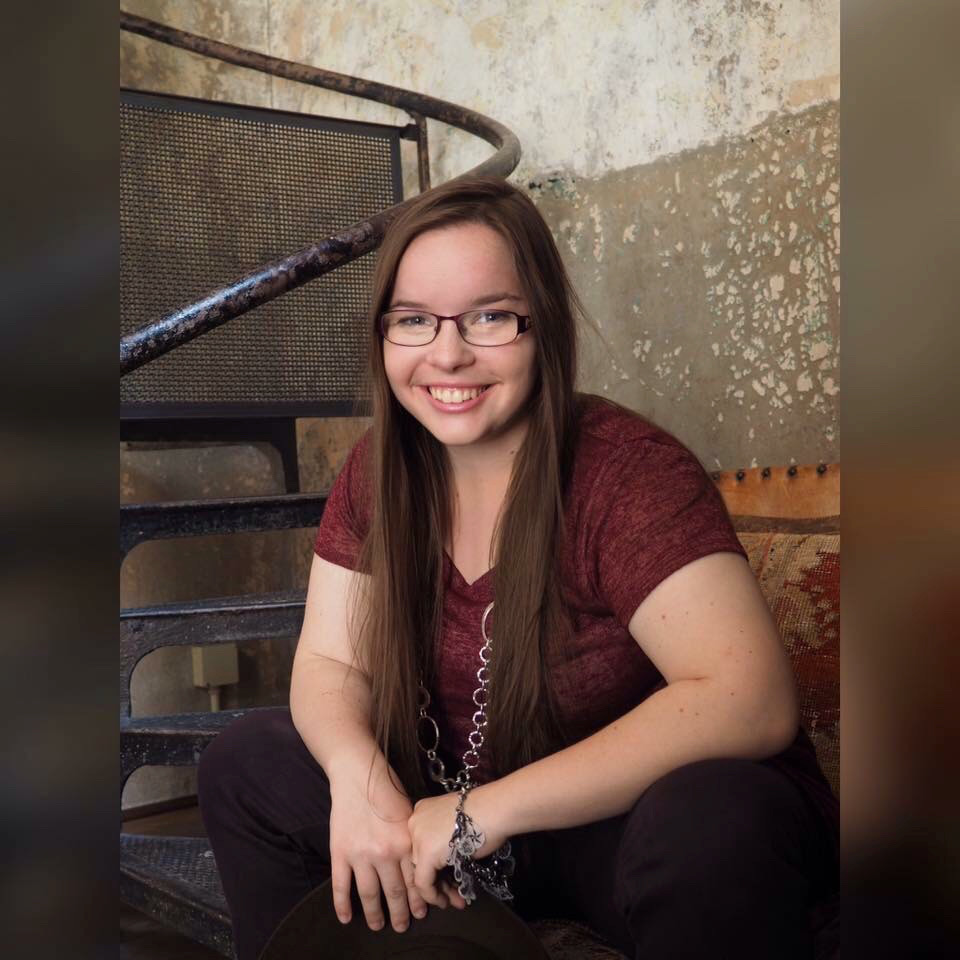 IBfliesproject's tweet image. Misty is a great student. But, if you judged her by her GPA (2.67) you'd miss out. It took her 20 years to NOT allow herself to be defined by her GPA. Read her #inspirationalstory #ironbutterfliesproject 
Click here : bit.ly/2A70KuD