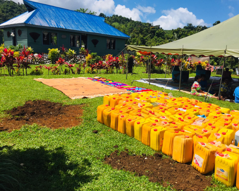 jojirashark's tweet photo. Nasaqalau's historical and momentous 'cara sala' trip to the vanua o Bure in the village of Soa,Nakorotubu,Ra‼️
Friday the 9th of September 2022 will forever be remembered by the people of Soa and Nasaqalau as a day to celebrate the renewing of family ties.This is the story ... https://t.co/Rx44l27A7E