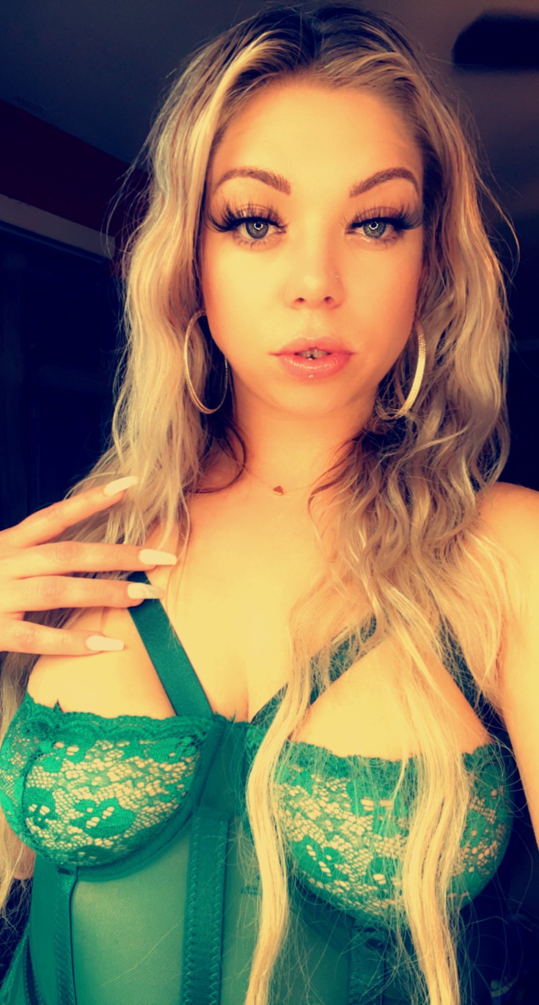 TW Pornstars - Tia Marie. Twitter. Hey guys check out my content that Ive  created ! www.onlyfans. 4:00 AM - 21 Sep 2022