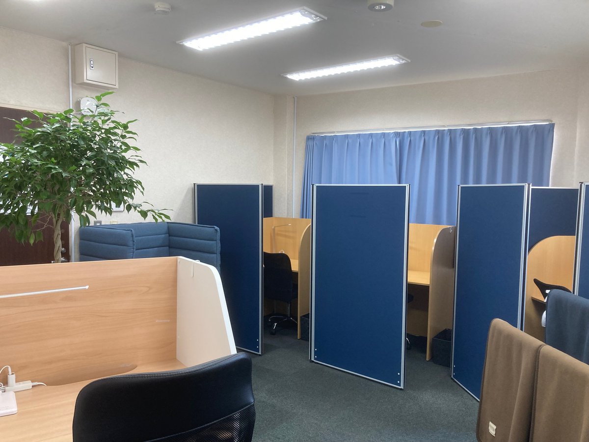 GrandLohas's tweet photo. 東京・阿佐ヶ谷にある自習室・コワーキングスペース『ValueWork(バリューワーク)』がリニューアルオープンしました✨

テレワークスペースや落ち着いて勉強に集中できるスペースなど目的別にデスクを選べます^^
駅から徒歩5分！体験・見学お気軽にお問い合わせください♪
https://t.co/qa1wopNn4U https://t.co/sHOtz049Wk