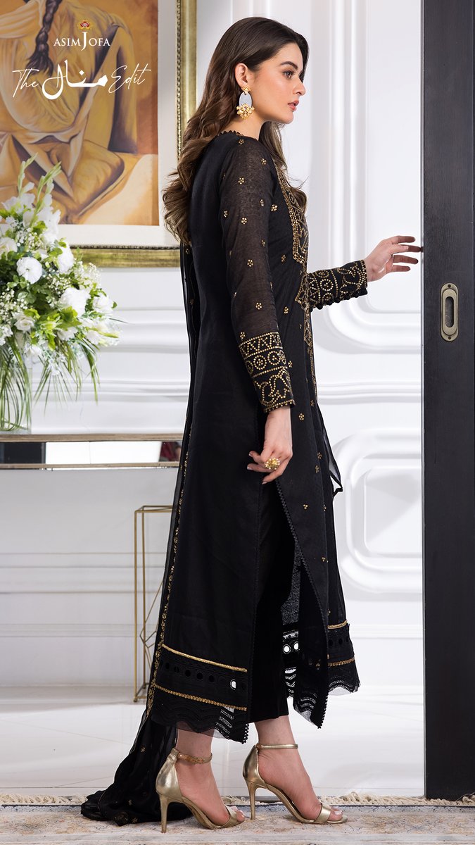 asimjofa's tweet photo. The Minal Edit by Asim Jofa | 3PC | Unstitched Collection | Pre-Booking Starts on 23rd September | 6 PM
AJIM – 14 | Rs. 5,950
Minal is an enchanting force to reckon garbed in this compelling design  
#AsimJofa #IWearAsimJofa  #asimjofaedits #minalkhan #minaledit https://t.co/gruDyRRl0G
