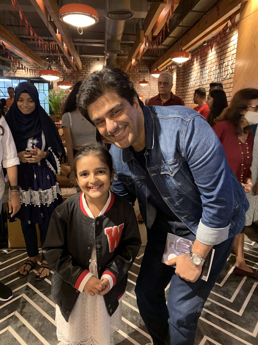 richasmukherjee's tweet photo. Had a splendid evening with @samirsoni123 discussing introverts, mental health and his lovely book @gophoenixing #poult It was an introspective and stimulating conversation. A Monday spent rather well! https://t.co/CsLAzb60il