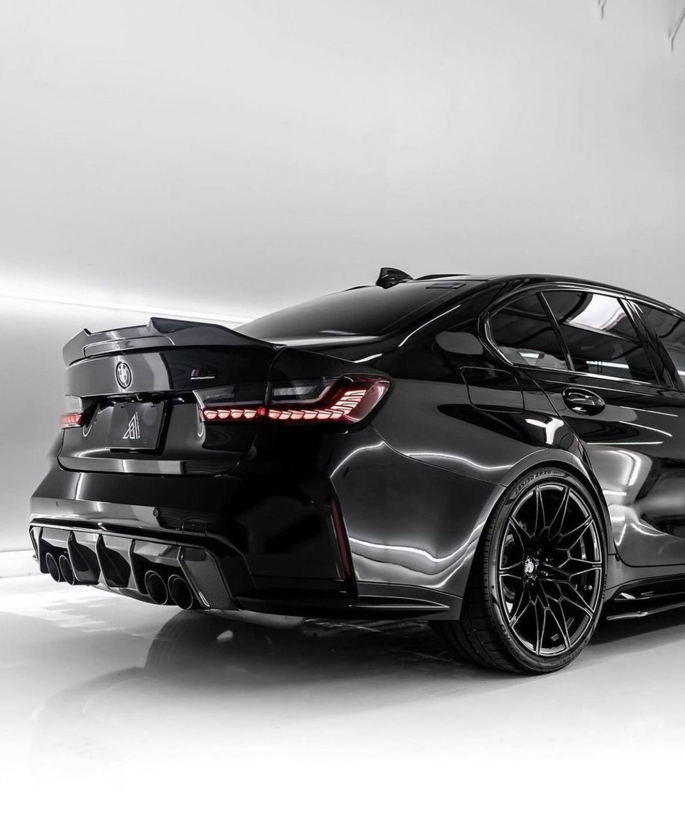 LUX Cars tweet media