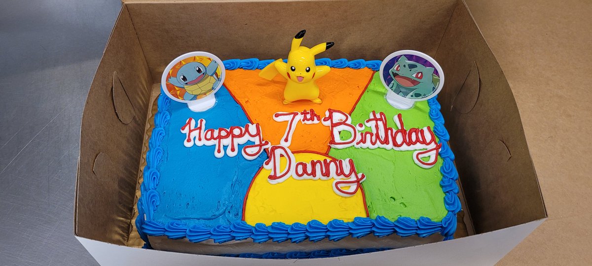 LisaSimpson2004's tweet photo. Just a few fun cakes recently: https://t.co/wGT2e1Xxlg