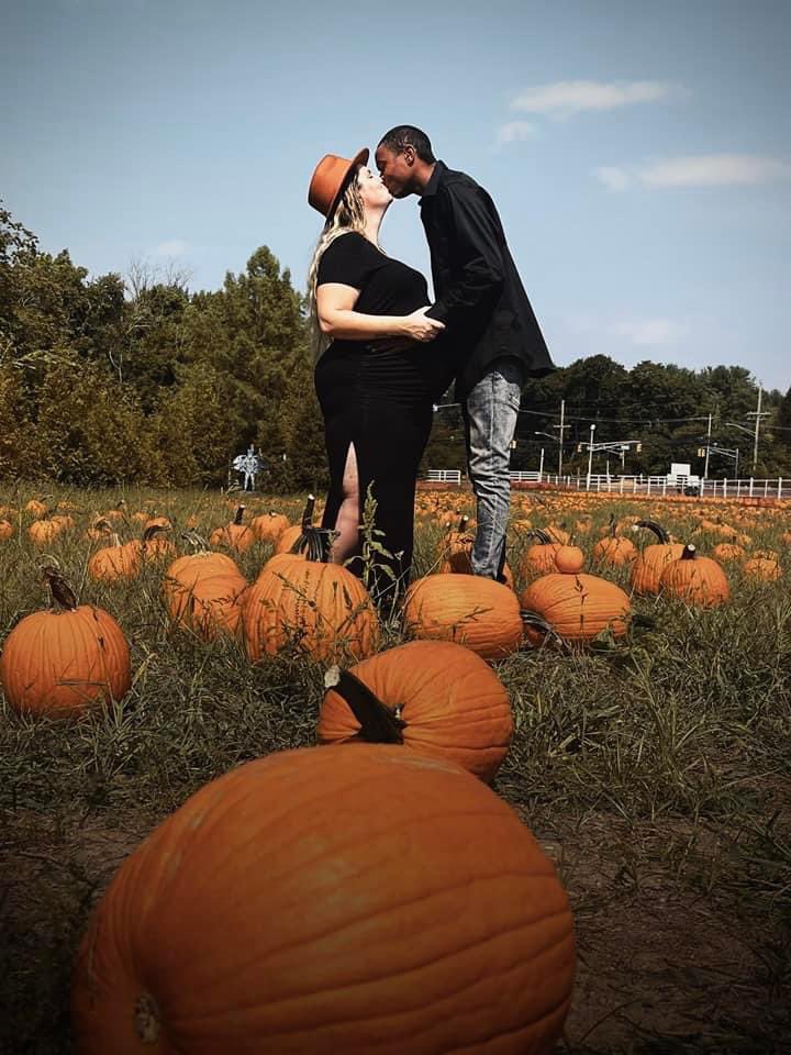 BrandyMaria4's tweet photo. Can’t wait to add our final pumpkin to the patch 🎃 #38weeks #maternity #family #allgirls #pumpkinpatch #nj https://t.co/ChD4KkLwuF