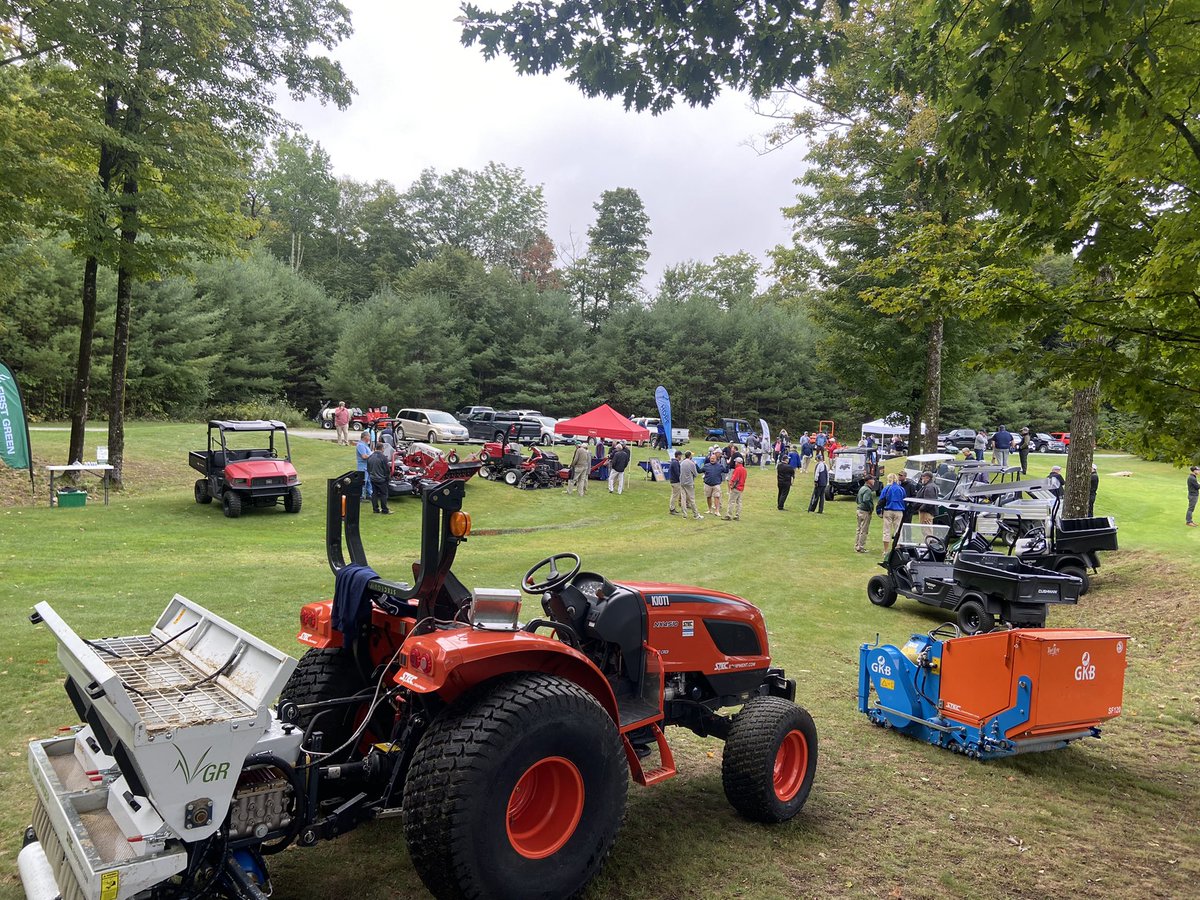 BCSTEC9's tweet photo. If you demo it, they will come. Great deal yesterday with @JSutton_turf at Fox Run Golf Club in Ludlow, VT. Look for us in your area. #BCsOnTheRoad #HaveTrailerWillTravel @STECEquip @life_turf @cliffwstewart @fieldandfair @johnwwhite7 https://t.co/PsX9qWAHn9