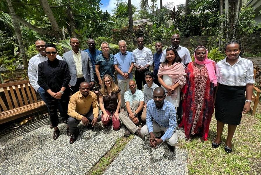 #SWIOCOF-11 🇸🇨 moment d'échanges &amp; d'analyse utile pour prévisions saisonnières &amp; développer services climatiques. La COI avec facilité #AdaptAction <a href="/AFD_France/">Agence Française de #Développement (AFD) 🇫🇷 🇪🇺</a> soutient ce réseau régional des previsionnistes qui jouent un rôle important en amont des politiques pour le climat