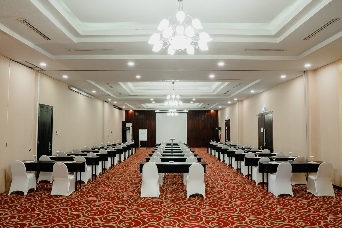 AstonBogor's tweet photo. Choose our meeting room facilities to cater to your business needs.

Please contact our team at + 62 251 8200 300 for meeting package information

#StayAtArchipelago
#StayAtASTON
#EventsAtArchipelago
#EventsAtASTON
#WeddingsAtASTON
#ASTONBogor https://t.co/cSdHd0VnMg
