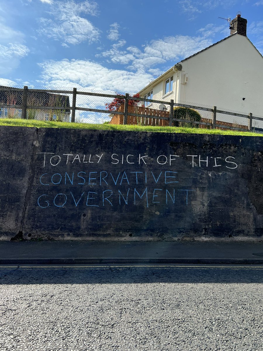 Blimey things must be bad if the leafy shires of Hexham start to rise from their slumber….such neat middle class grafitti 👏🏻👏🏻👏🏻#oppyout #gtto