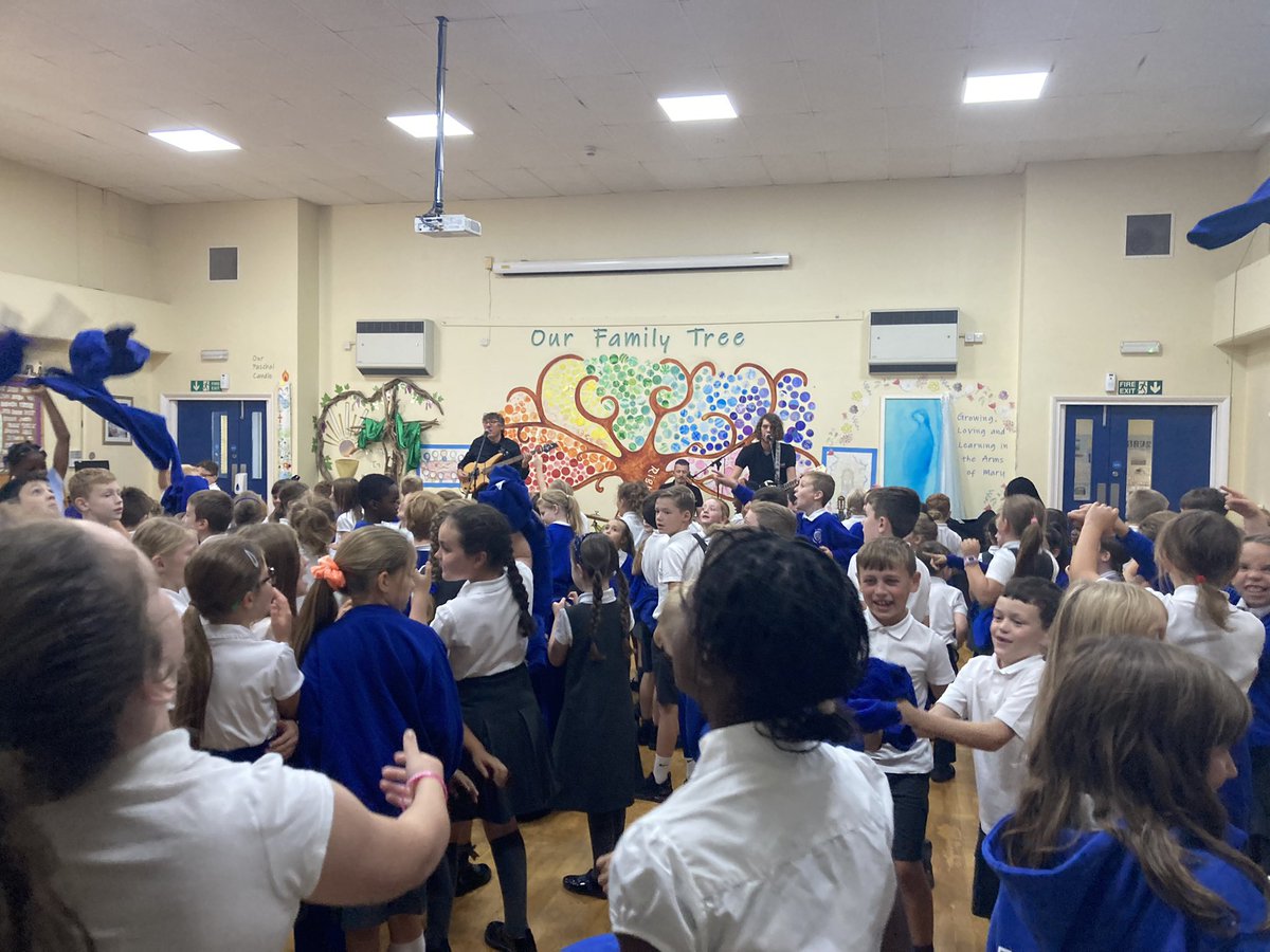 StMarysSchoolRC's tweet photo. Music lessons begin WB 3rd October. Letters are going out tonight and to be returned no later than Monday 26th September. Thank you #MusicalMates https://t.co/s0uWEhe64m