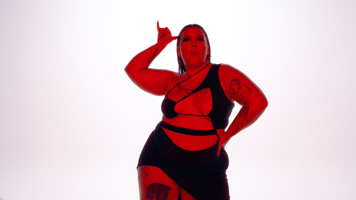 I didn’t have twitter cause It felts like hell but now that I am Dirty Diabla I think is the place to be

youtu.be/3fqxr_9u7qs