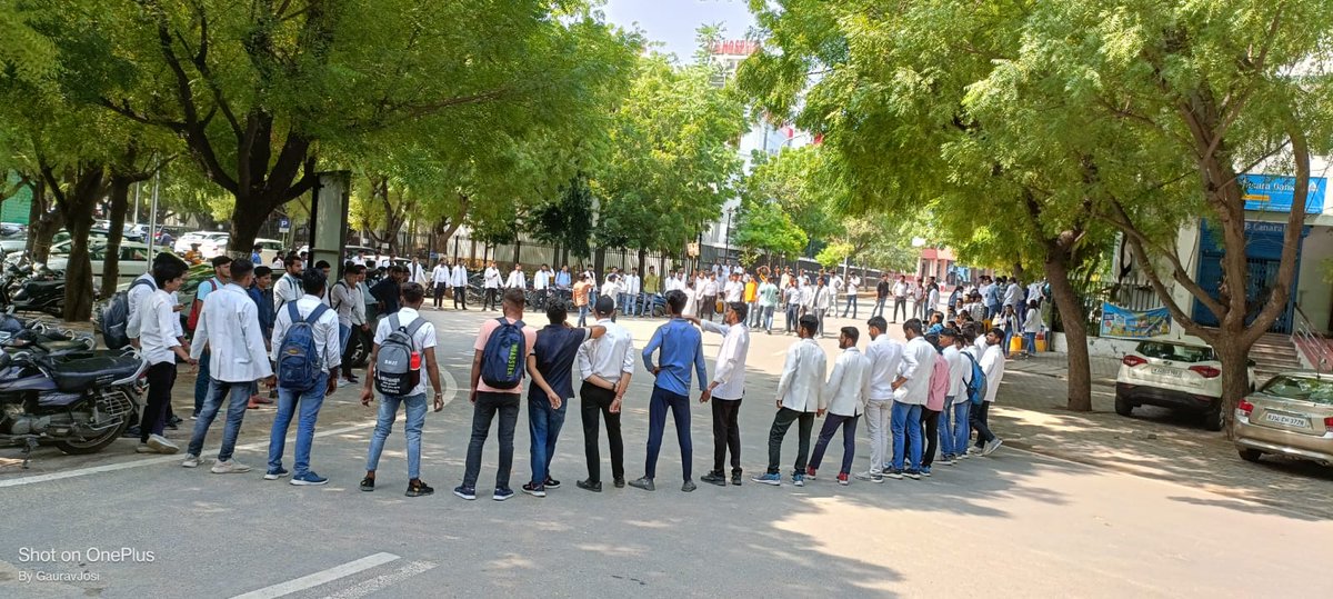 sachins65082920's tweet photo. Protest for registration of paramedical courses from RPMC
day 3
#wewantregistration
@ashokgehlot51
@plmeenaINC
@PoliceRajasthan
@ParamedicalUni1
@ABPNews
@CNNnews18 @News18Rajasthan
@1stIndiaNews https://t.co/qcZoSf7Fbb