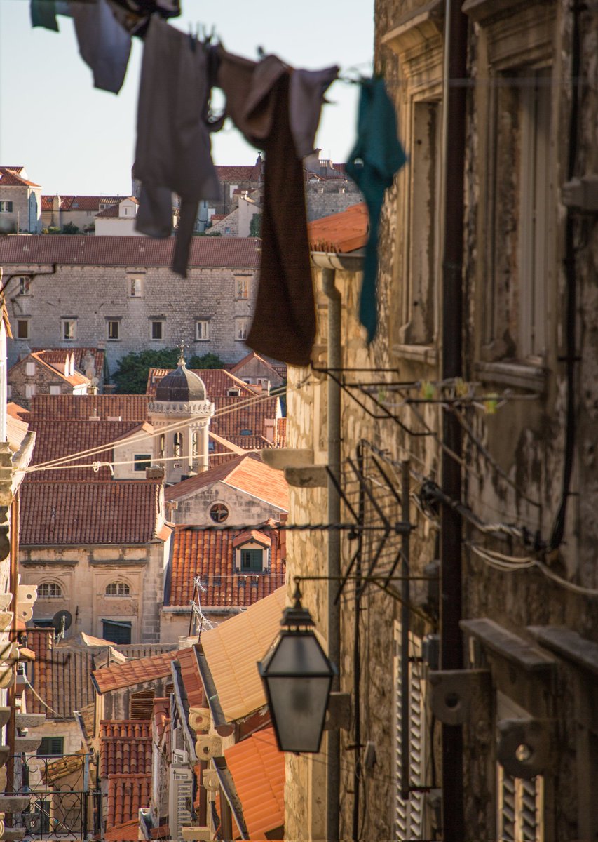 Take the side streets.
#streetphotography #travel #dubrovnik #croatia #photographer #PhotographyIsArt #travelblog #hrvatska