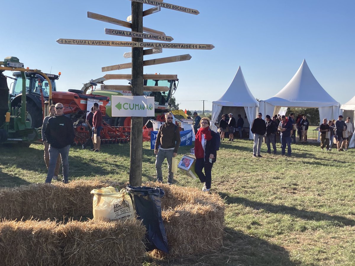 🌱De bon matin☀️, nous sommes au Mecasol à Saint-Martin-des-Noyers. Le rendez-vous incontournable dédié au travail du sol. Venez nombreux pour découvrir de nouveaux outils et techniques 🚜👉

#PositiveAgriculture #PositiveInitiative