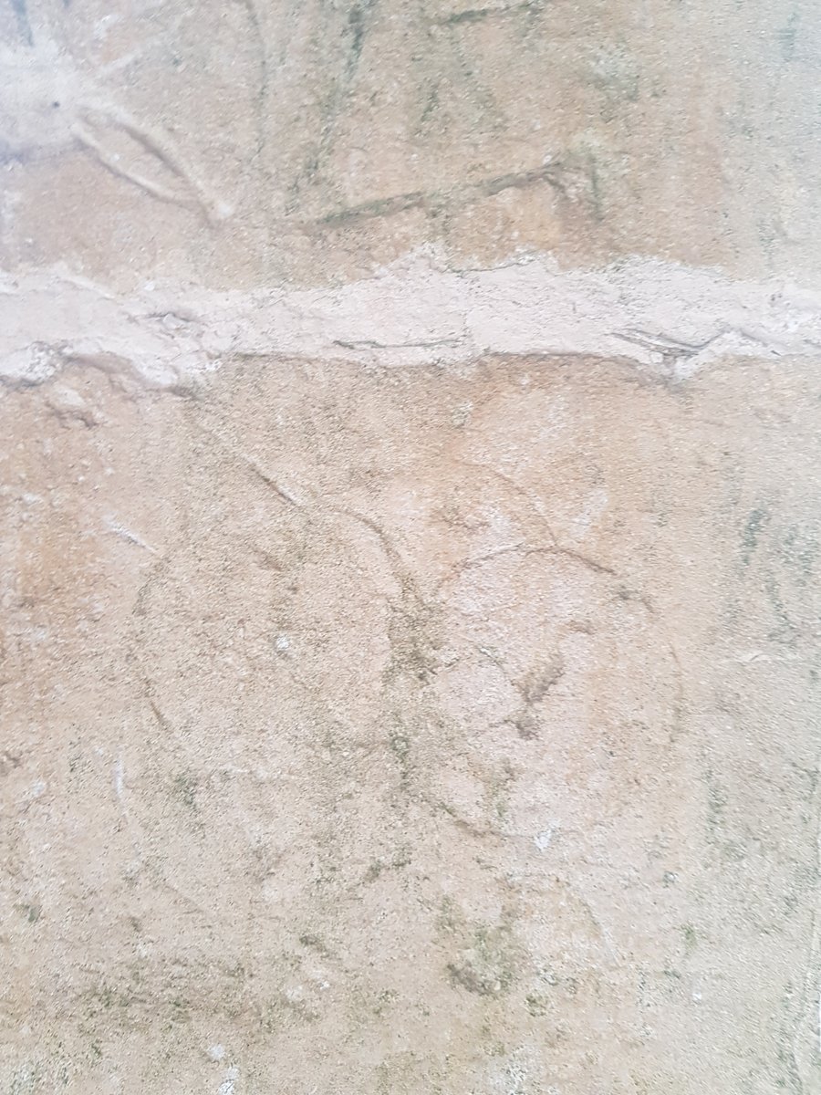 KingJohnsHouse's tweet photo. The historic #Graffiti in our #Medieval upper chamber has been one of our themes for 2022 and so it is interesting looking for graffiti in other places. Here are some familiar markings in the porch of #Dyrham Church. #KJHconnections #TheTwitterMouseOnTour https://t.co/wV91YAzD46