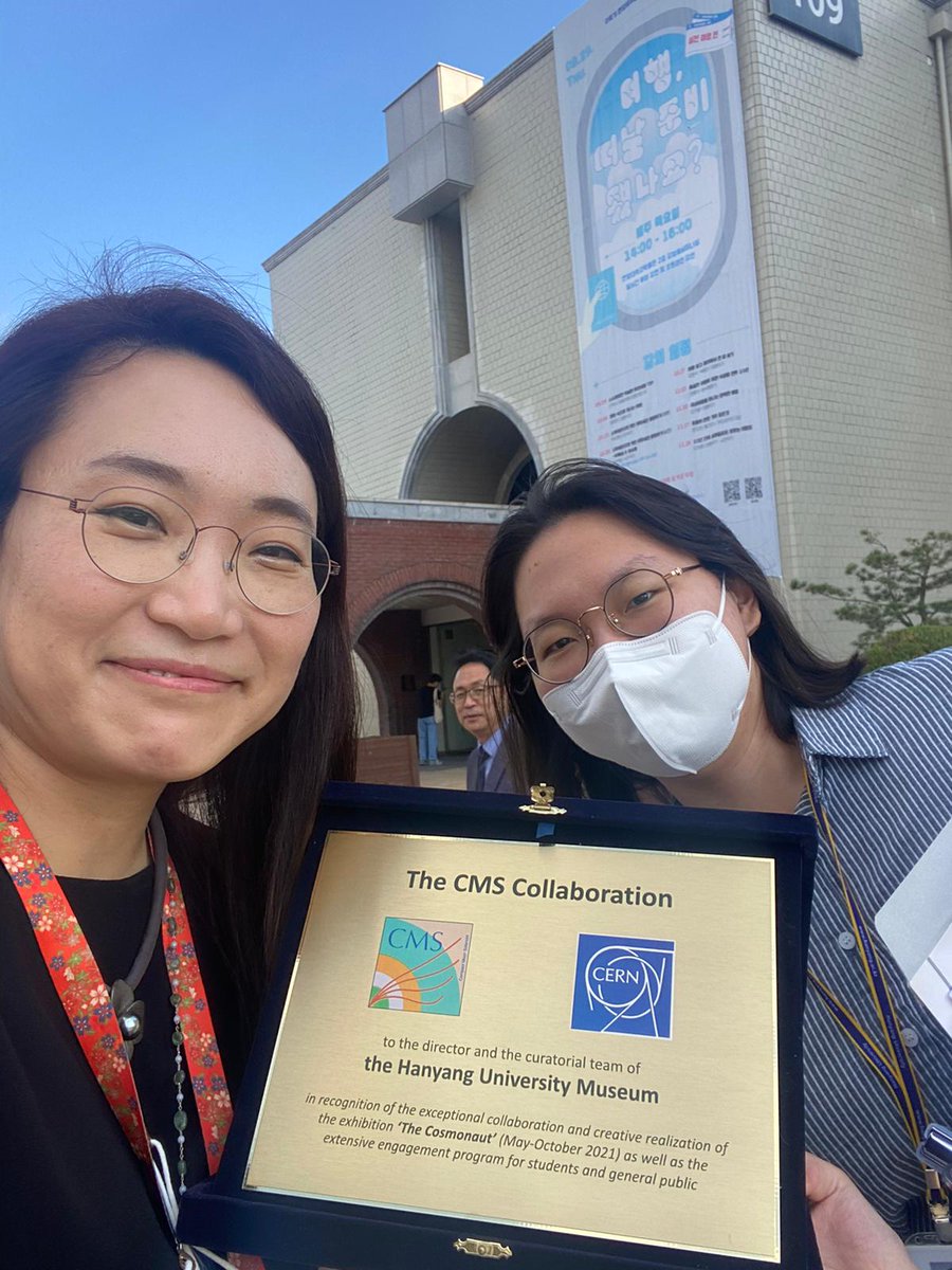 CMS Award ceremony to honor the director and curatorial team of the Hanyang University Museum in recognition of their exceptional collaboration with the @CMSExperiment for the Origin-CMS Cosmonaut exhibition #CERN #OriginCMS #scienceandart #CMSexperiment