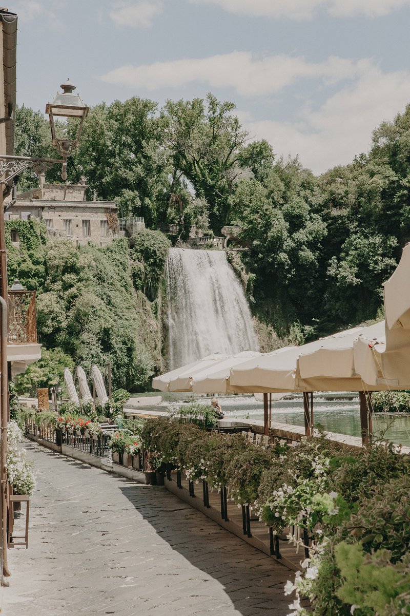 Colline incoronate da castelli, laghi smeradini, cascate scrocianti, ma anche gole, falesie e passi d’alpeggio nel Parco Nazionale d’Abruzzo, #Lazio e Molise. Vi portiamo  alla scoperta della Meraviglie Naturali della #VallediComino ❤️ bit.ly/3dzdAu7