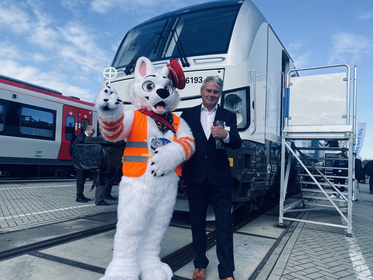 Karl Blaim tweet media