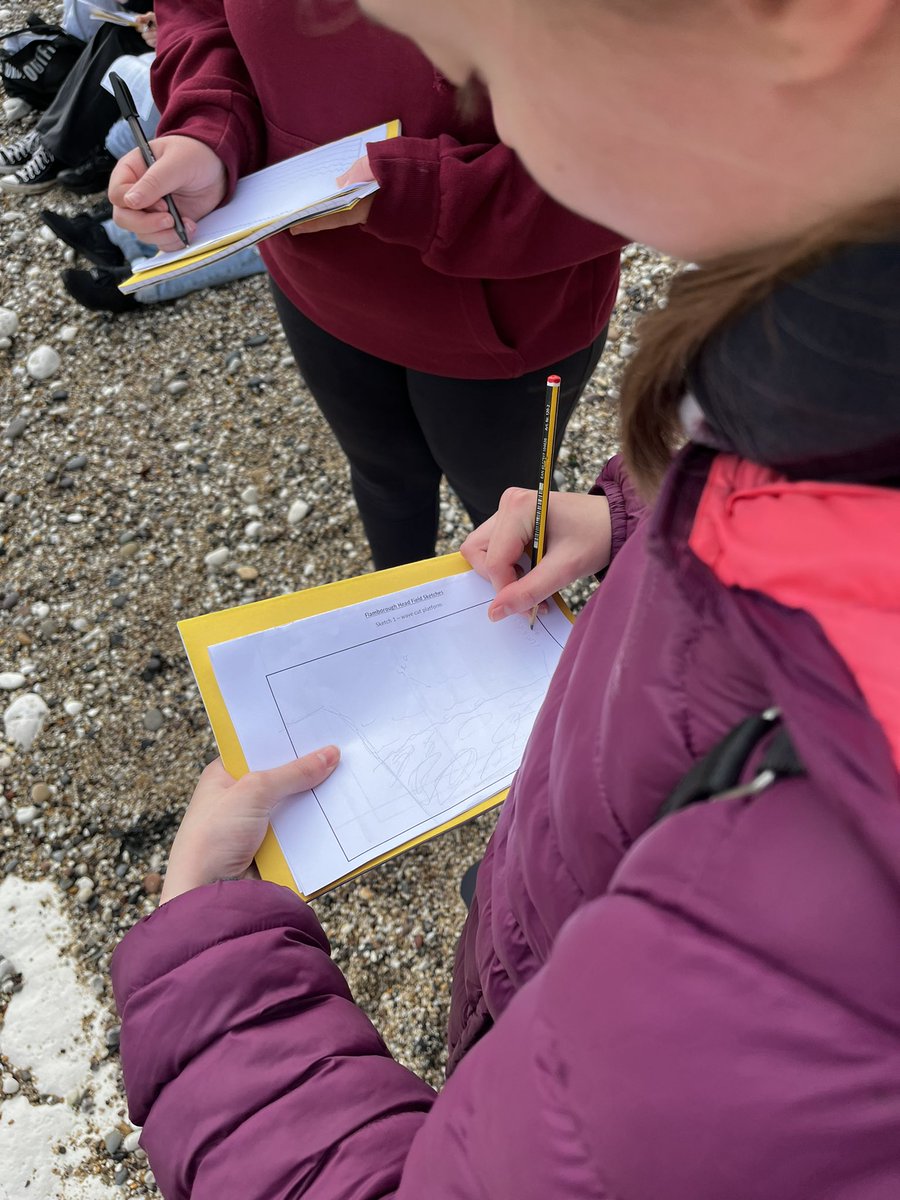 BBGAcademy's tweet photo. Year 11 Geography field trip #TeamBBG💙💚💙 #GeographyIsEveryWhere https://t.co/opTNeBMqFo