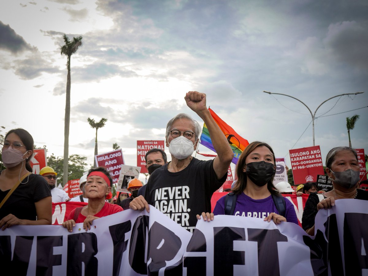 altermidya's tweet photo. MGA LARAWAN: Pagtitipon ng iba't ibang sektor at martial law survivors upang alalahanin ang ika-50 anibersaryo ng Batas Militar sa bansa. 

📷 Genevieve Feliciano/altermidya https://t.co/veqigQd0hB