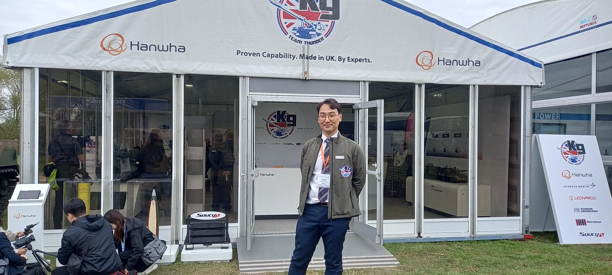 K9TeamThunderUK's tweet photo. We’re at #DVD2022! Be sure to visit Hanwha Defense (stand OR-17) to hear more about #TeamThunderUK & the #K9A2, the advanced variant of the world’s most proven SPH, proposed for the #BritishArmy.
#TeamThunderUK Proven capability. Made in the UK. By Experts. #MobileFiresPlatform https://t.co/D5uTHbFBAV