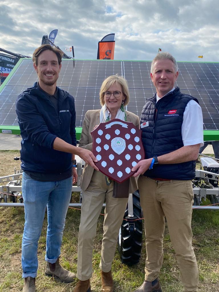 We're excited to have won Machine of the Year at the National Ploughing Championships. On that occasion, 
<a href="/McGuinnessEU/">Mairead McGuinness</a> visited us to talk about FarmDroid and sustainable agriculture🌱 #Ploughing2022