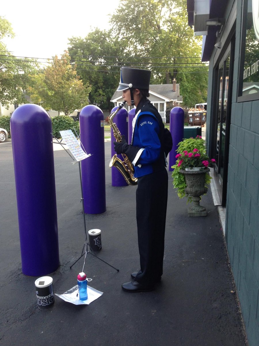 royaloakschools's tweet photo. If you are downtown this weekend, you might see ROHS Instrumental Music students performing at local businesses as part of Tag Days.
Tag Days is an annual fundraiser organized by the ROHS Band and Orchestra Boosters.
#roscommunityofexcellence #rohsbob #tagdays https://t.co/Ug6GiMAqem