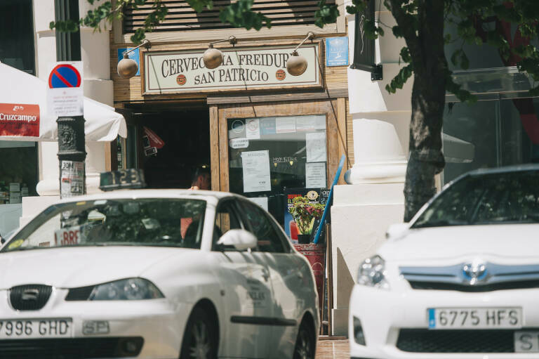 infotaxinet's tweet photo. La Generalitat amplía el servicio de taxi en Valencia con 300 vehículos más al día https://t.co/XMFZPpb7b7 https://t.co/M581j7zrae