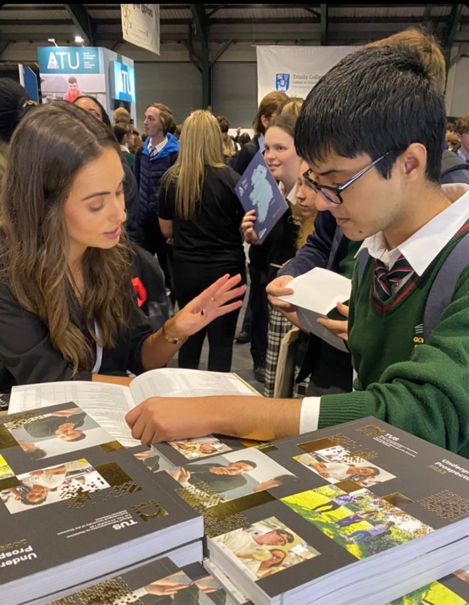 TUS_Athlone_'s tweet photo. Our student recruitment officer, @ClaireConnor96, is chatting to second-level students about their CAO options at @IrishTimes #HigherOptions2022 in the RDS this morning. We'll be here for the next three days. Make sure you pop by stand 4 and say hello 👋 #StartWithTUS #WeAreTUS https://t.co/3OwV68NPva