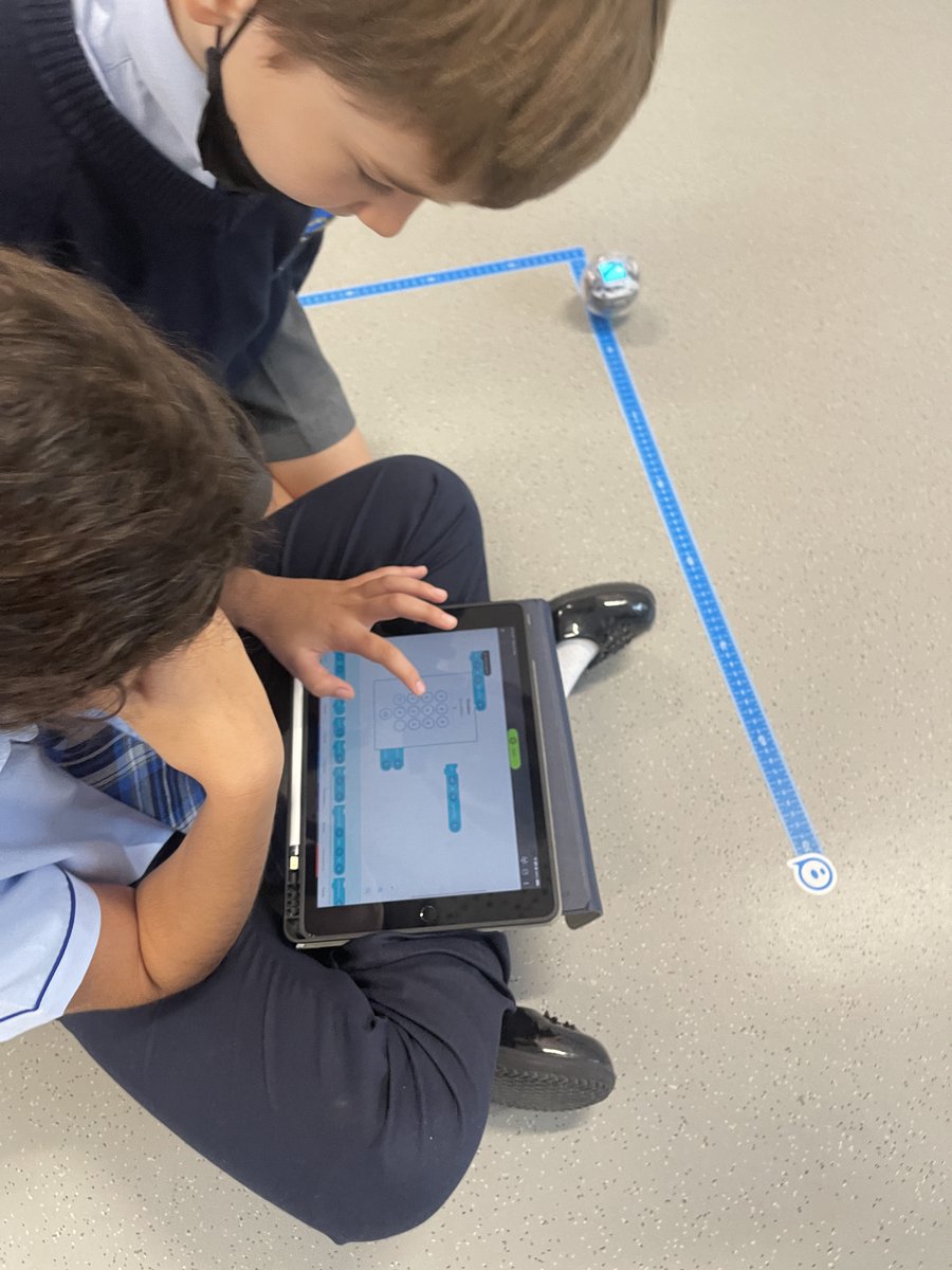 techteachertom1's tweet photo. Really enjoyed using @SpheroEdu with my @ArcadiaSch Year 5 students today. I created various levels of challenge just using tape and the Sphero stickers. Loads of problem-solving and collaboration work taking place. @AppleEDU #ADE #ADEUAE #AppleDistinguishedSchool https://t.co/lj0eJNpVVH