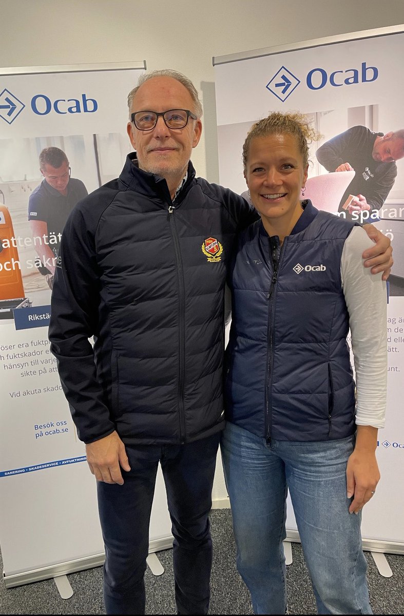 Almtuna_1932's tweet photo. Tack Ocab - här representerade av Sara Orebrand - för att ni går in som partner till Damlag och Herrlag.
@Almtuna_1932 @hockeyallsvensk #almtuna #almtunahockey #hockey #samarbetspartner #ocab https://t.co/3SHhSk8D9n