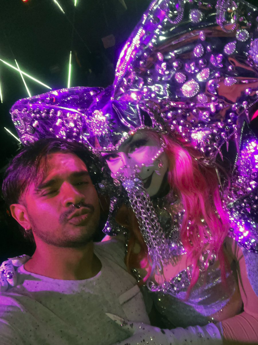 FosforeaQ's tweet photo. Como siempre espectacular @PixiePixiedrag te quiero mucho #ylaqueflote #fosforea #queer #drag #dragmexico #dragmexicano #dragqueer #dragqueen #dragking #gay #draglocal #showdrag #dragcanarias #rpdr #dragartist #makeup #makeupartist #dragworld #draglife #neon #fosforescente https://t.co/ZUTnoYjrVs