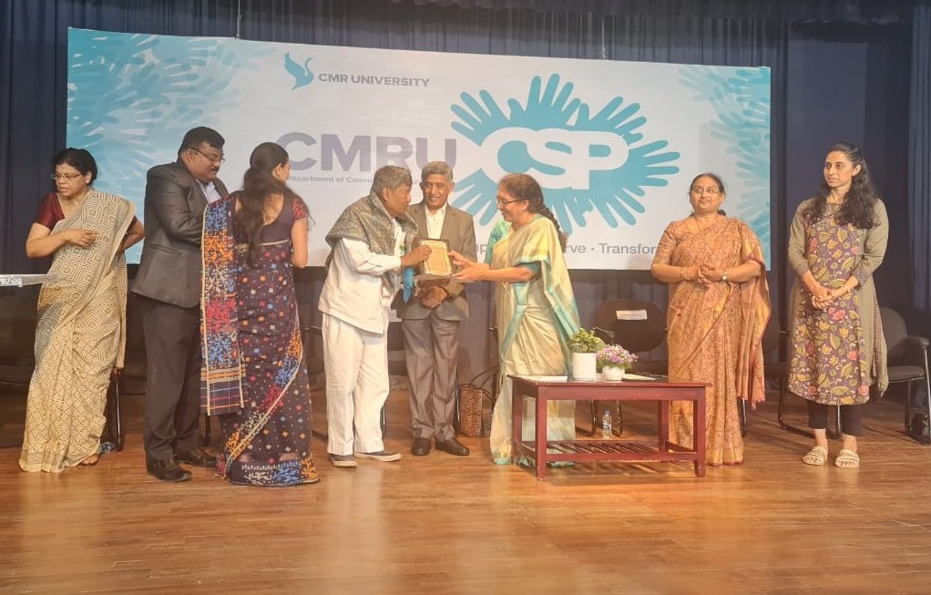 CMRUniversity's tweet photo. Our warmest appreciation to all our #NGO partners. We gratefully extend a token of appreciation to you for all the compassionate initiatives and goodwill for the society. 

#CMRUseva #CSPlaunch https://t.co/G5ElUTiGAH