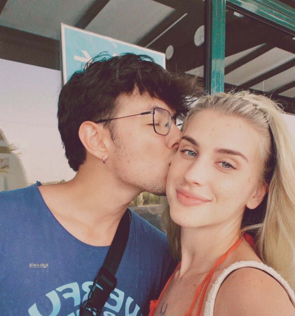 HFlamantha's tweet photo. Hilo de momentos de Samantha y Flavio
🍂Del 15 de septiembre al 15 de octubre🍂 https://t.co/cvKm13xTxO