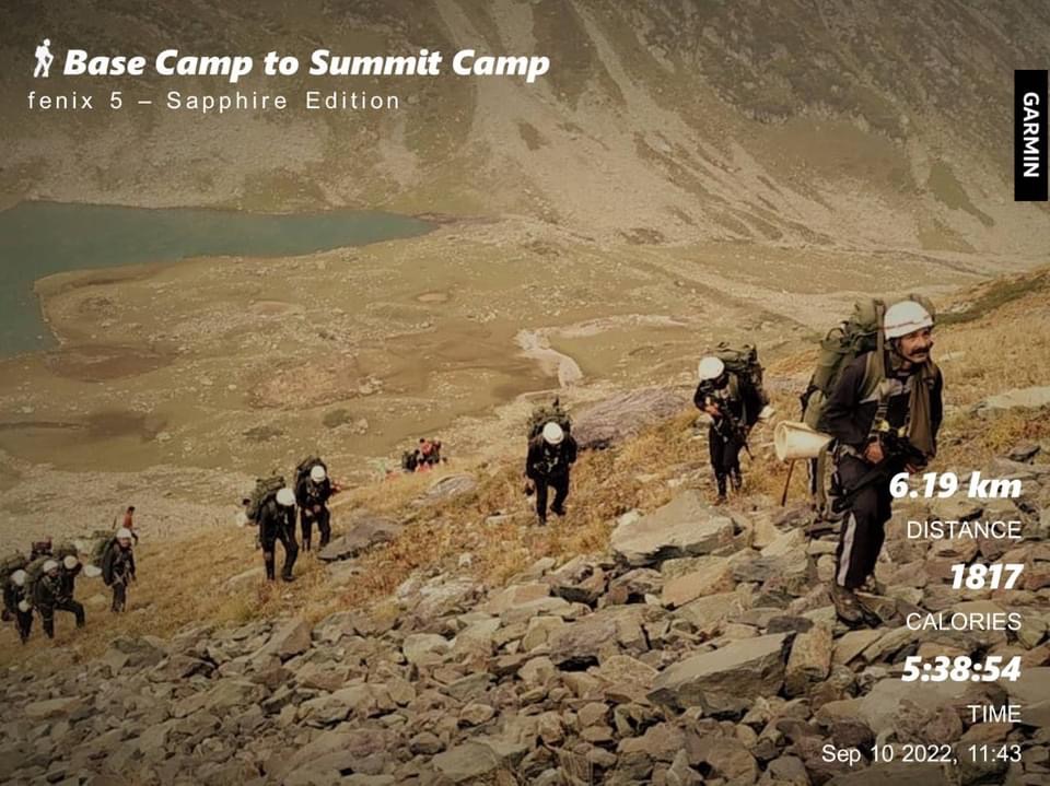 drsheikhBJP's tweet photo. Making India stronger 

#opprithvi

A team of  #IndianArmy successfully scaled the icy &amp; rugged heights of Mt Harmukh in inclement weather conditions and unfurled the Tricolour, along with six NCC cadets and two young men from border village #Keran

#MomentsWithTiranga 🇮🇳 https://t.co/poedZ6d0lj