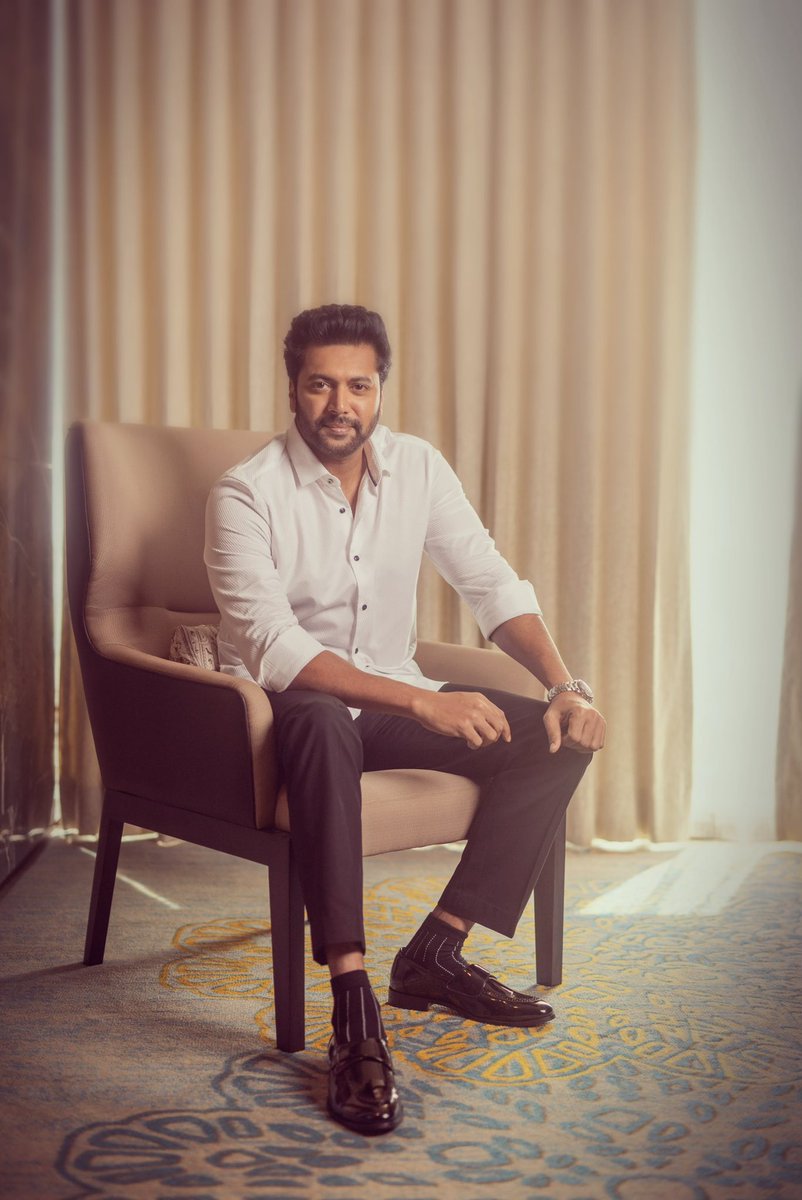 mathan14140's tweet photo. 👑 #PS1 Promotions 

Shirt: @rarerabbit_in
Footwear: @monkstoryofficial

Styled by @team___e
Style team : @ekalakhani @malinikarthikeyan @themisvanessa @nivedidha_koliyot @nupur_p @arzoonagraik

Photographed by @vasanthphotography

#PS1 #PonniyinSelvan #JayamRavi #Team https://t.co/c47aGfB3sl