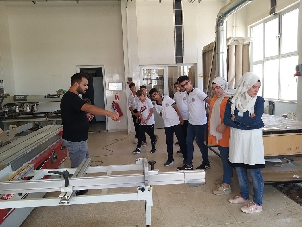 9. Sınıf öğrencilerimize Psikolojik Danışmanımız tarafından Alan/Dal Seçimi ile ilgili seminer düzenlendi, ardından öğrencilerimiz  Meslek Alanı öğretmenlerimiz eşliğinde atölyeleri gezdi, alanları ve çalışma prensiplerini deneyimledi. <a href="/AydnBoz724159/">Aydın Bozkurt</a> <a href="/NizipilceMEM/">Nizip İlçe Milli Eğitim Müdürlüğü</a>